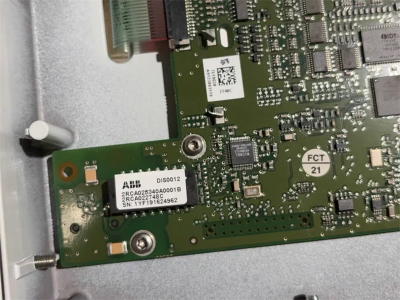 ماژول LHMI مدل DIS0012 از شرکت ABB با کد فنی 2RCA025340A001B و کد فنی REF615